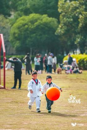 遛娃新去处，一片亲子乐游胜地